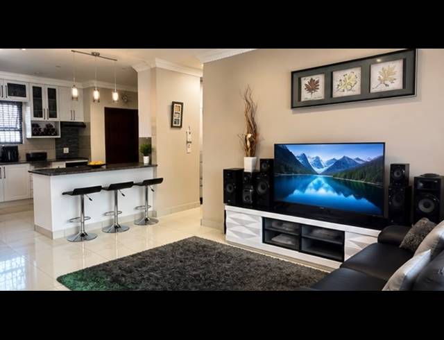3 BEDROOM TOWNHOUSE FOR SALE IN ANNLIN